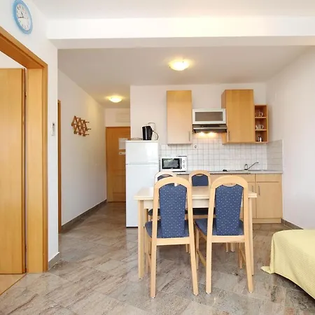 Appartamento With Parking Space Baska, Krk - 18794 Baška