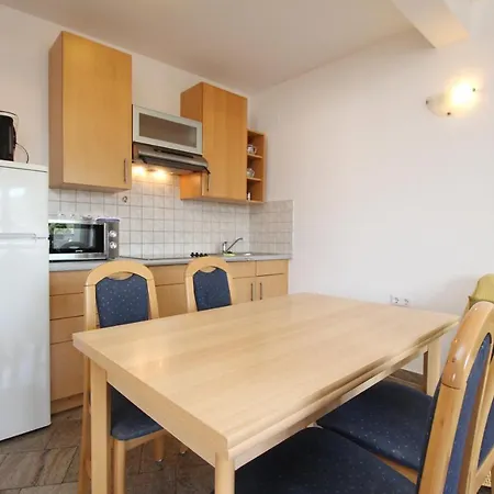 Apartament With A Parking Space Baska, Krk - 18794 *